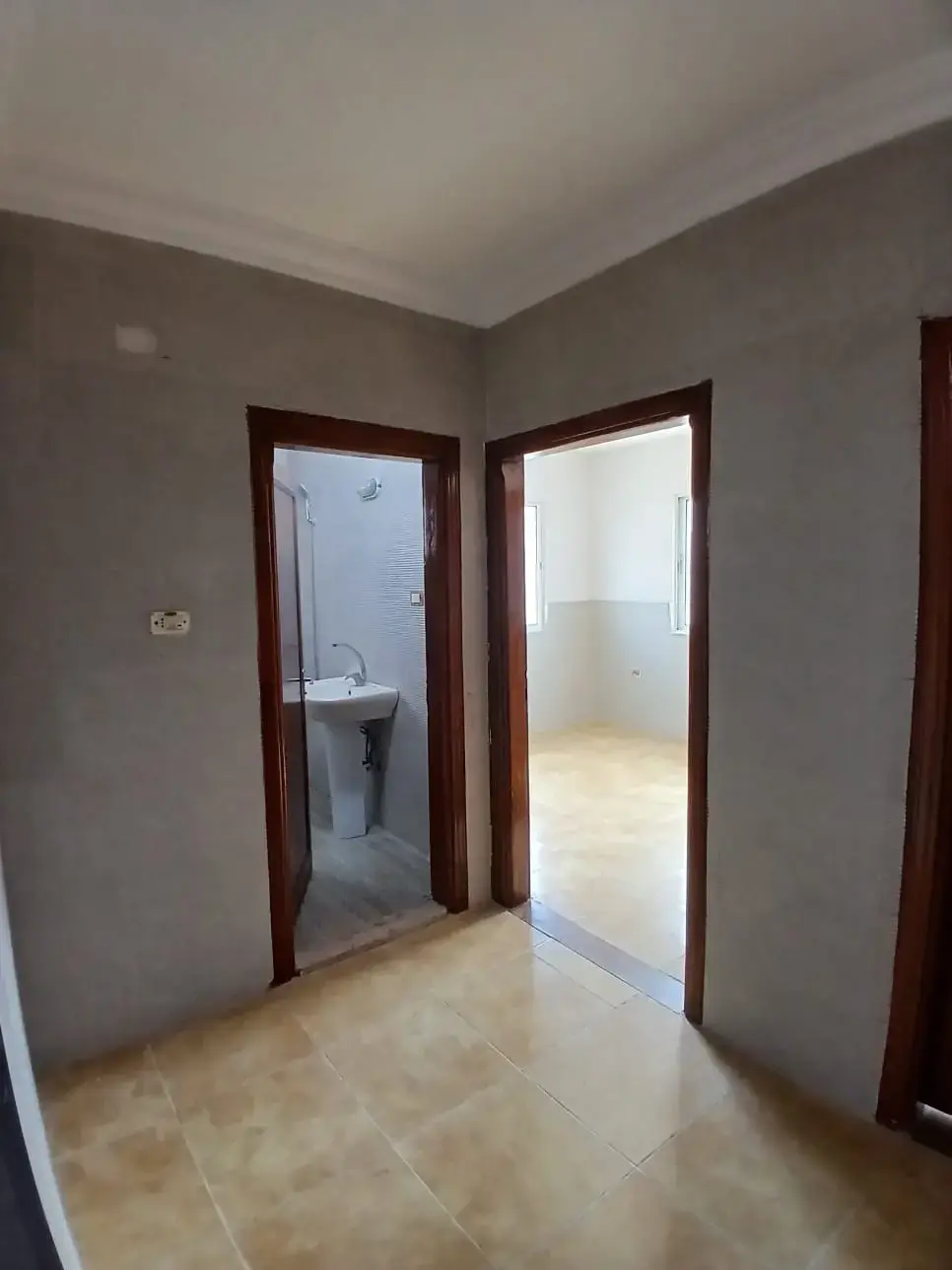 Apartment for rent in University Street – photo 6