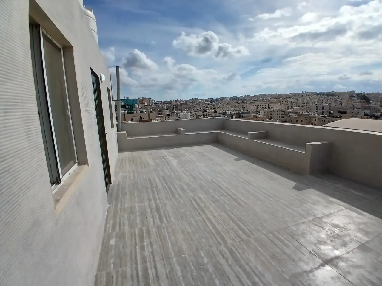 Apartment for rent in University Street – photo 6