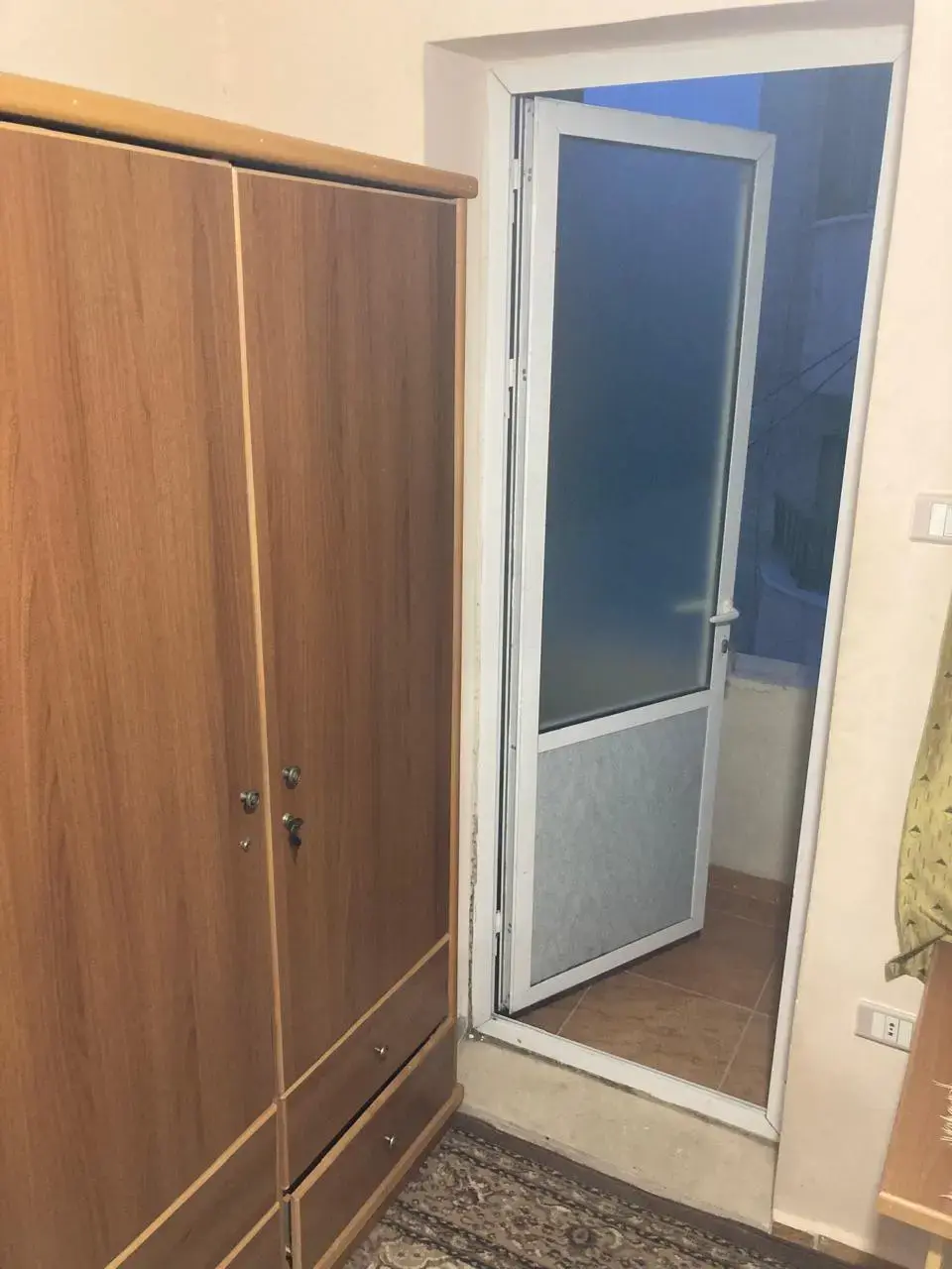 Apartment for rent in University Street – photo 8