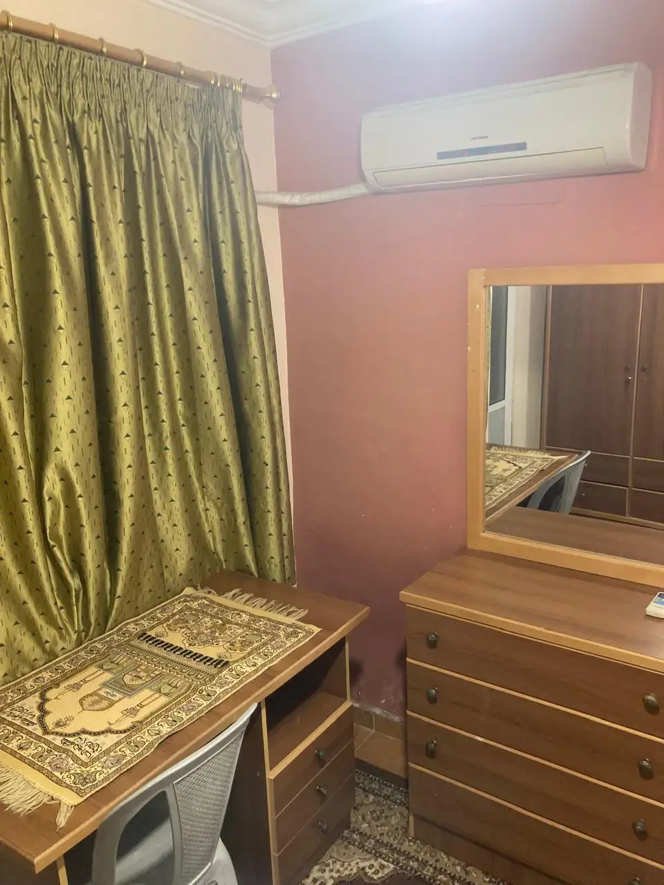 Apartment for rent in University Street – photo 4
