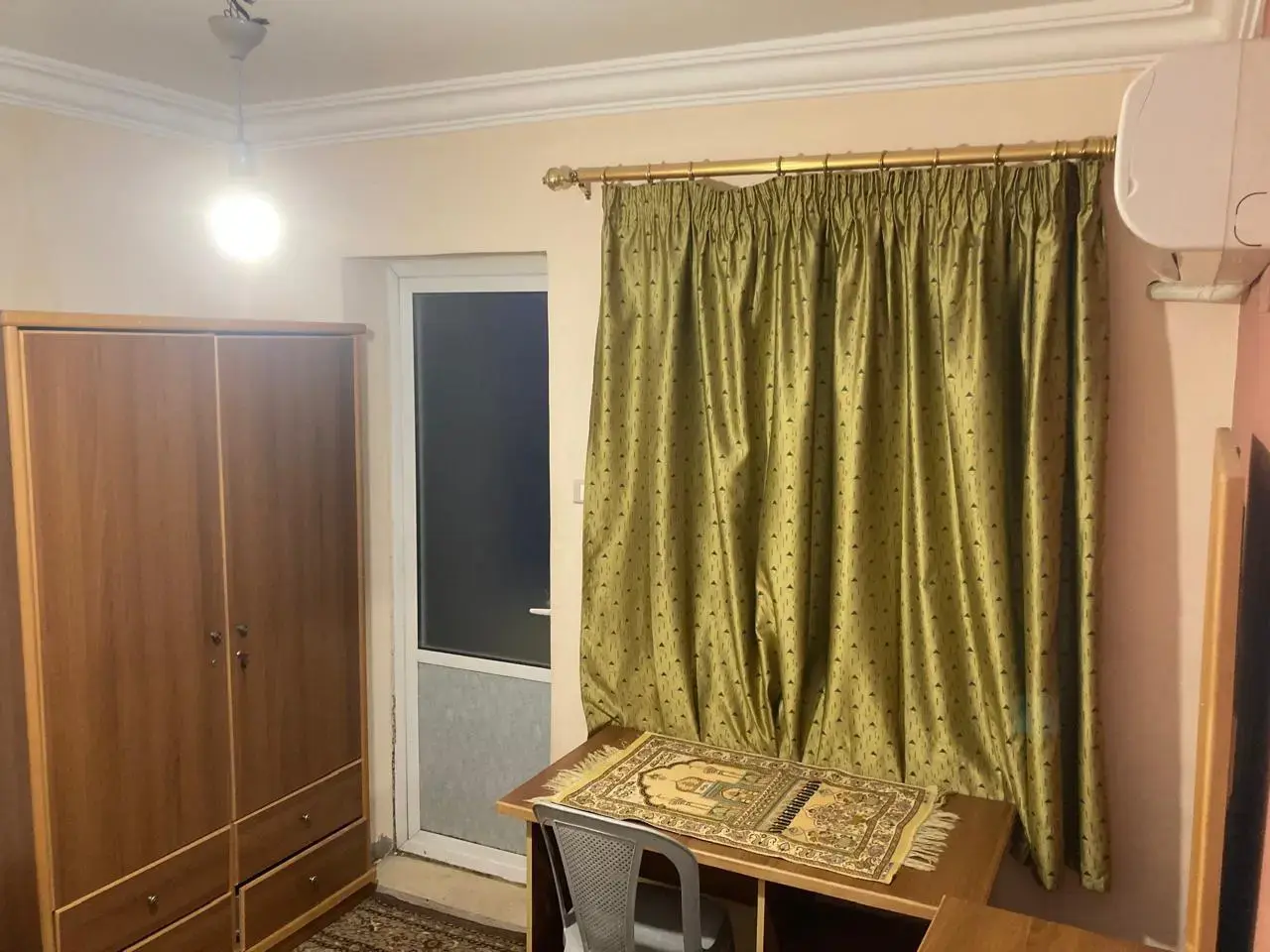 Apartment for rent in University Street – photo 5