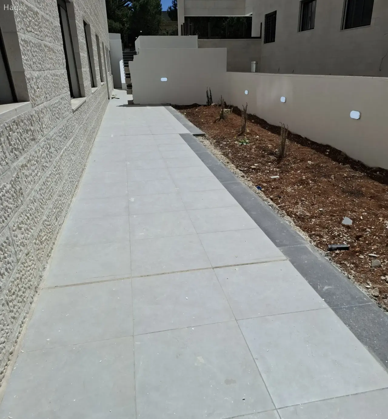 Photograph 3 of 12