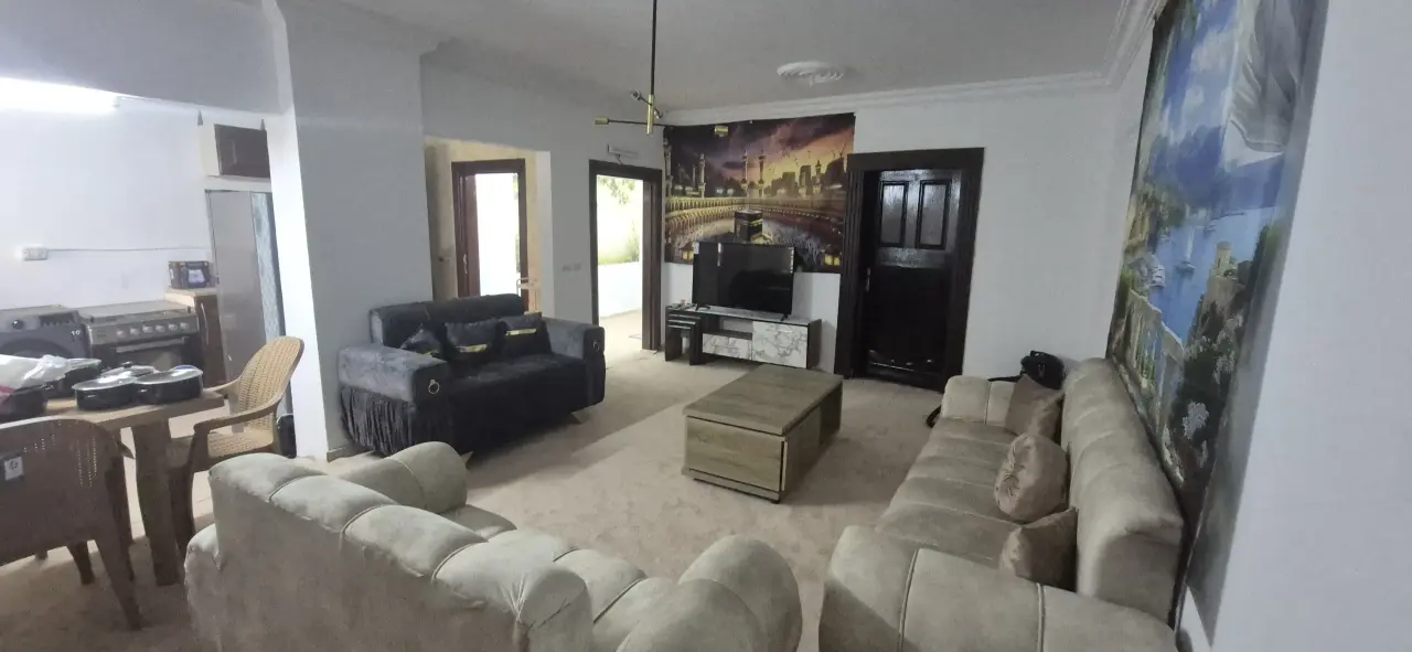 Furnished 2-bedroom villa apartment for female students, 5 min walk from Yarmouk's Economics gate
