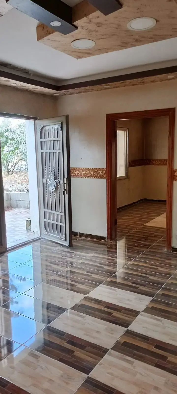 Al Husn ground-floor flat with its own entrance, 2 bedrooms, 100 m², unfurnished