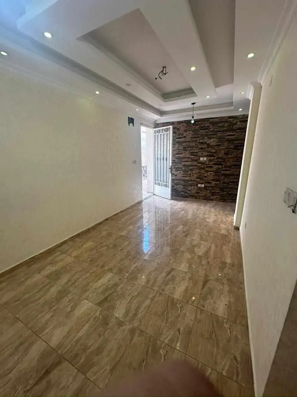 3-bedroom street-level apartment with two terraces for sale in Al Sakaneyeh 9
