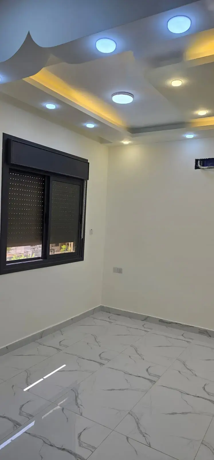 Apartment for sale in Al Sakaneyeh 10 – photo 2