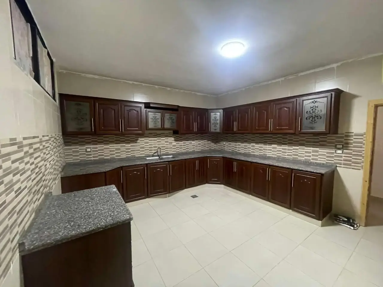 Apartment for rent in Um Jozeh – photo 8