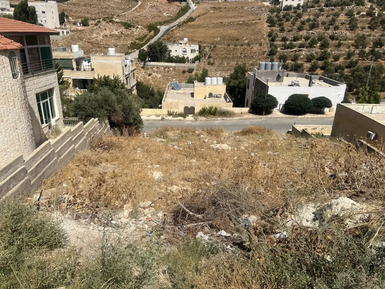 620 m² residential plot in Al Saro, Salt, on two streets next to the health centre