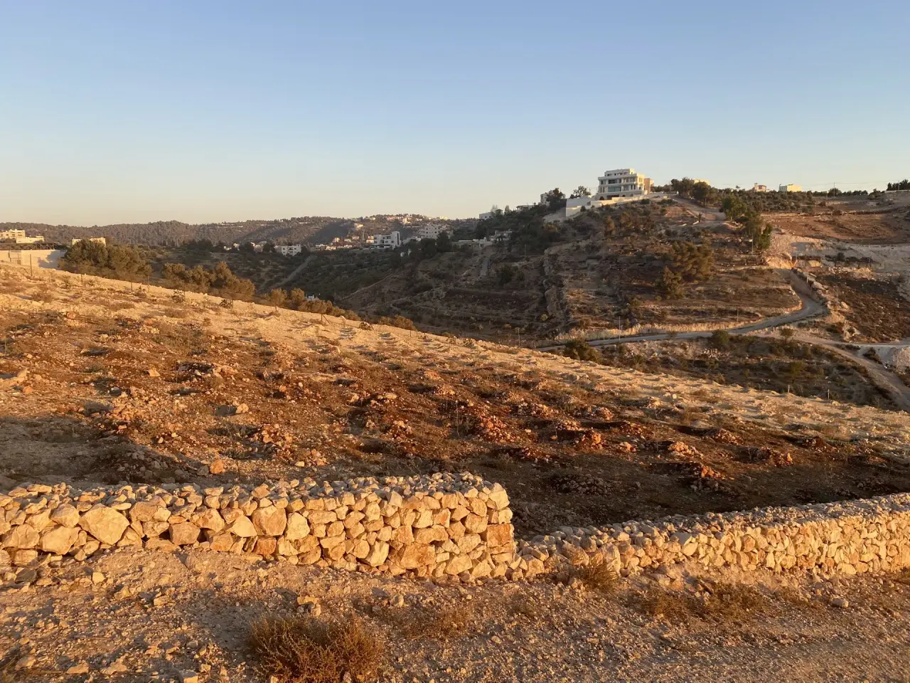Residential A land in Abu Al-Harkab, Al Saro, 4,761 m², two floors plus roof