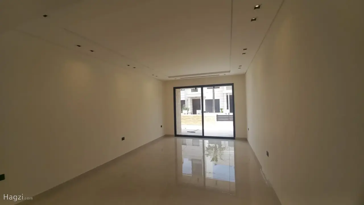 الصورة 8 من 12