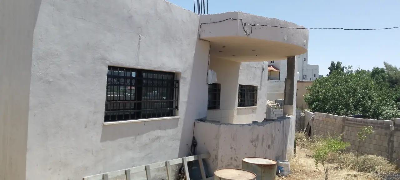 Detached 110 m² two-bedroom ground-floor home with its own title deed for sale in I'bbeen, Ajloun