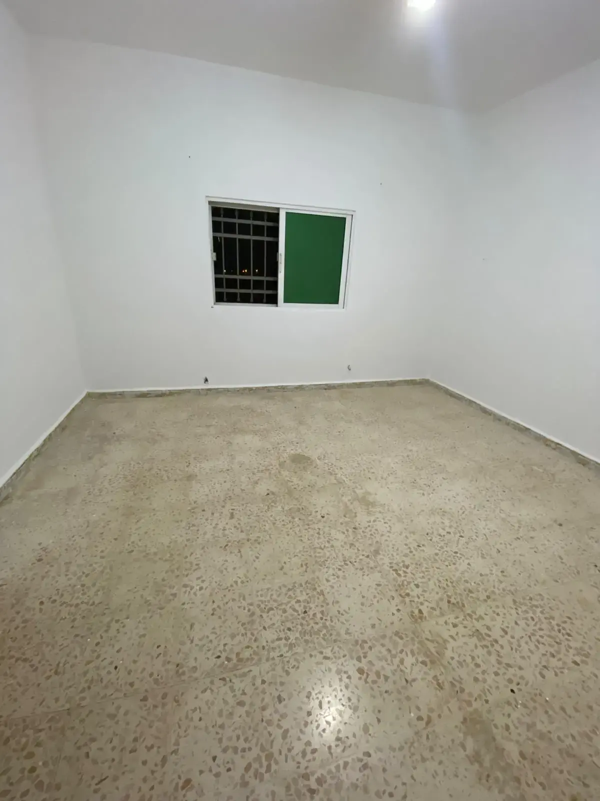Quiet 2-bedroom ground-floor apartment for rent at Muthallath Al-Ghuwair, Karak
