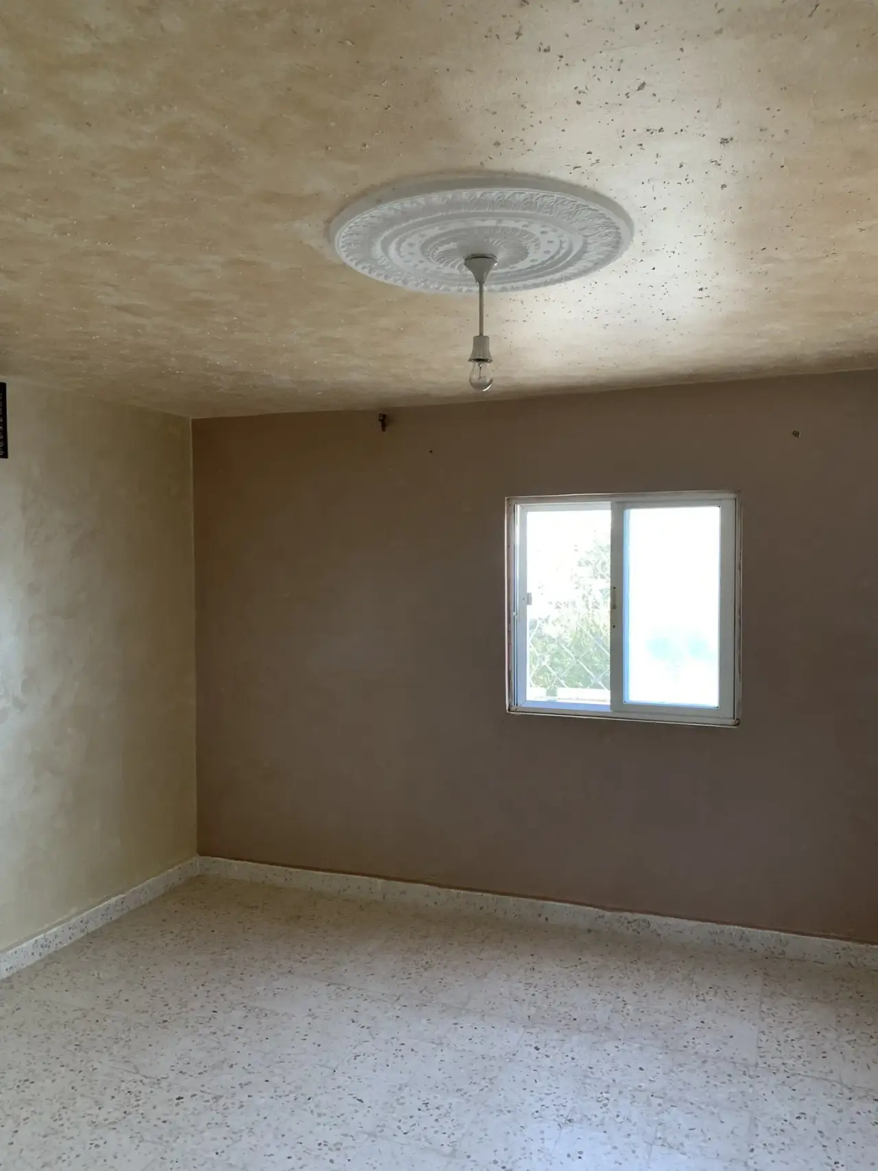 Apartment for rent in Zohoom – photo 2
