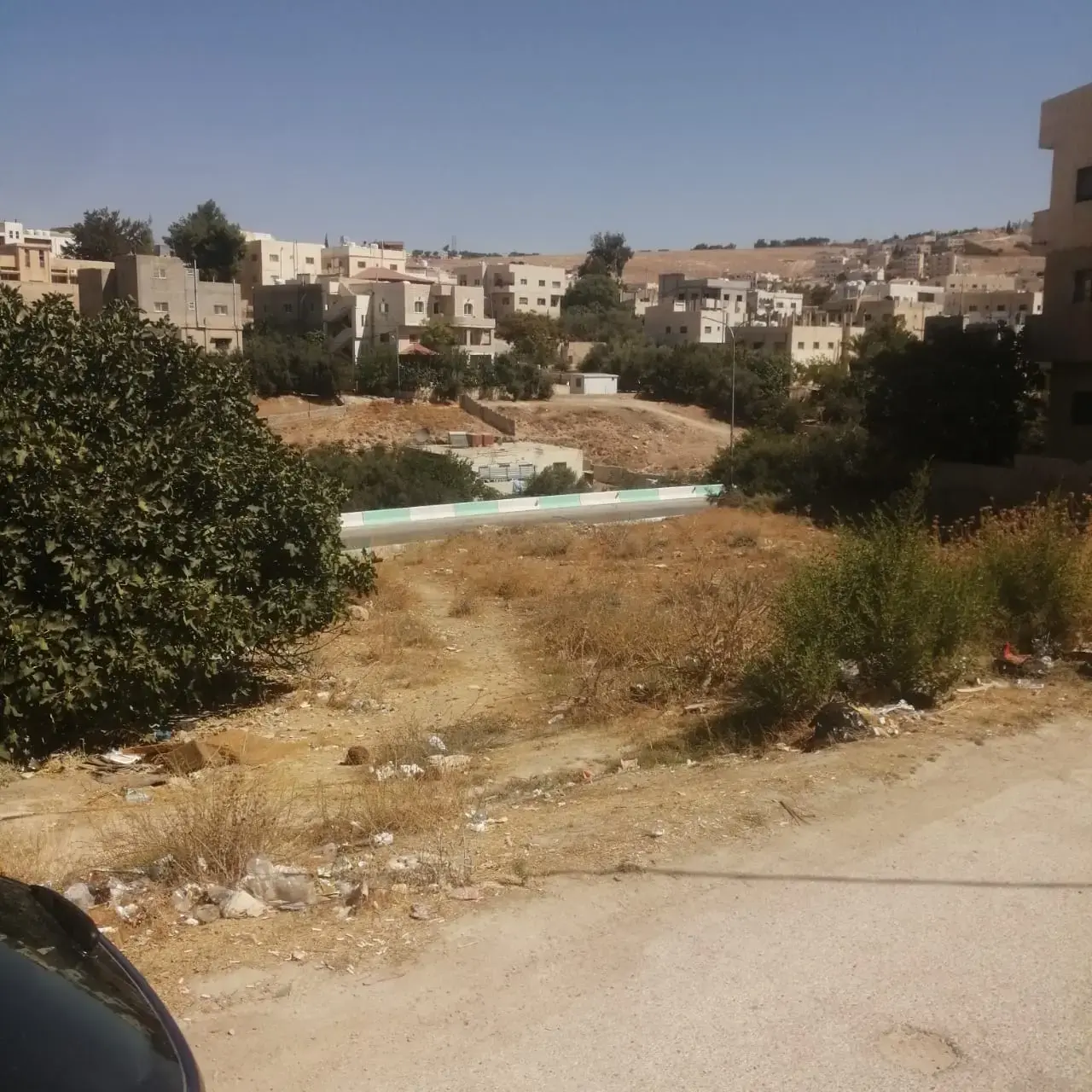 Commercial plot of 736 m² for sale on the main road in Al-Thaniyyah, Karak