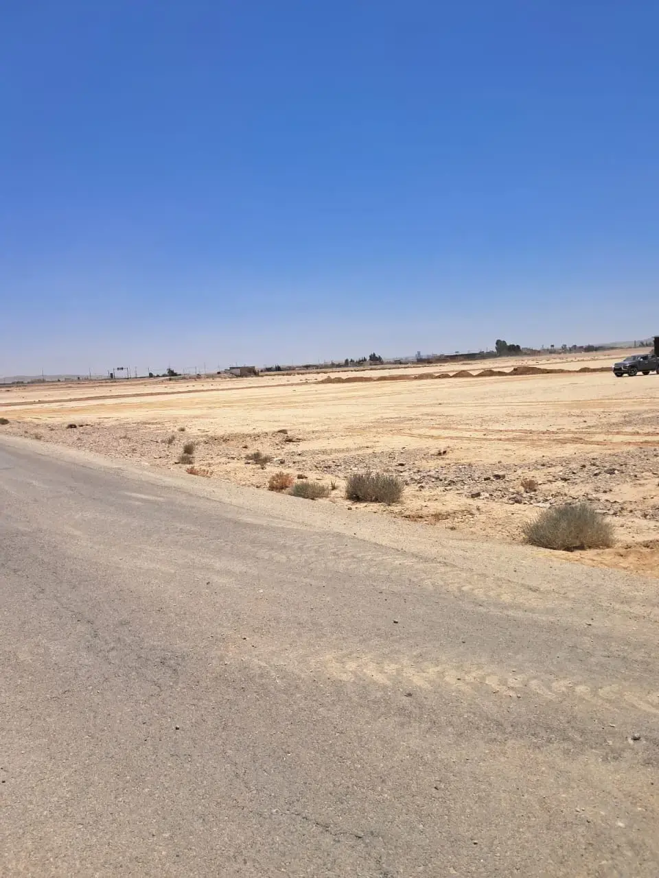 أرض للبيع في Al-Qatraneh – صورة 2