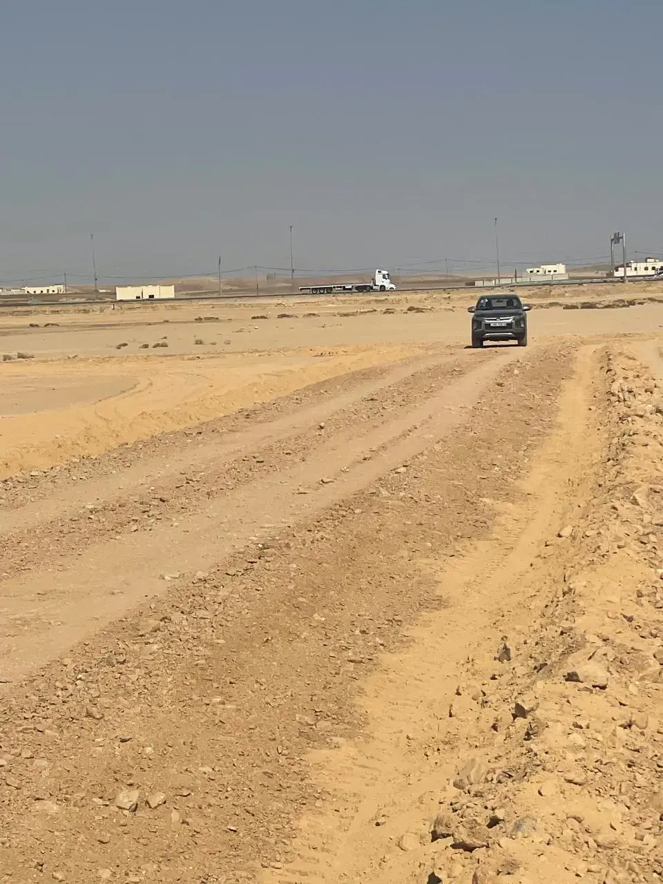 أرض للبيع في Al-Qatraneh – صورة 5