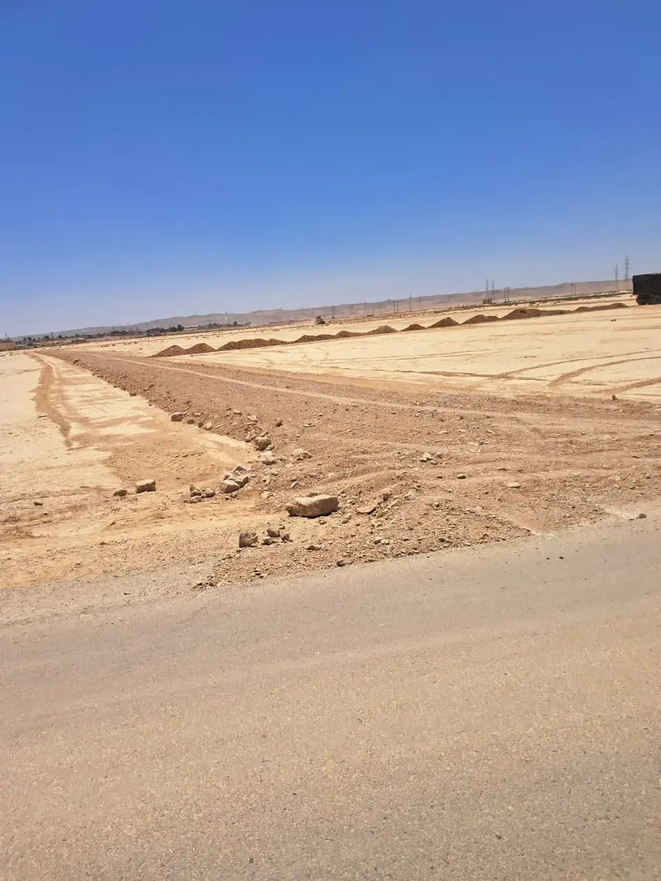 أرض للبيع في Al-Qatraneh – صورة 4