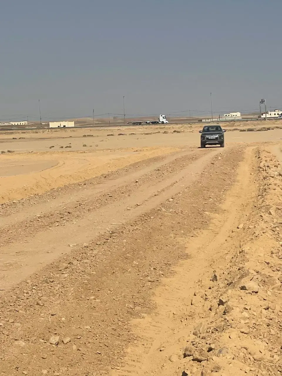 أرض للبيع في Al-Qatraneh – صورة 6