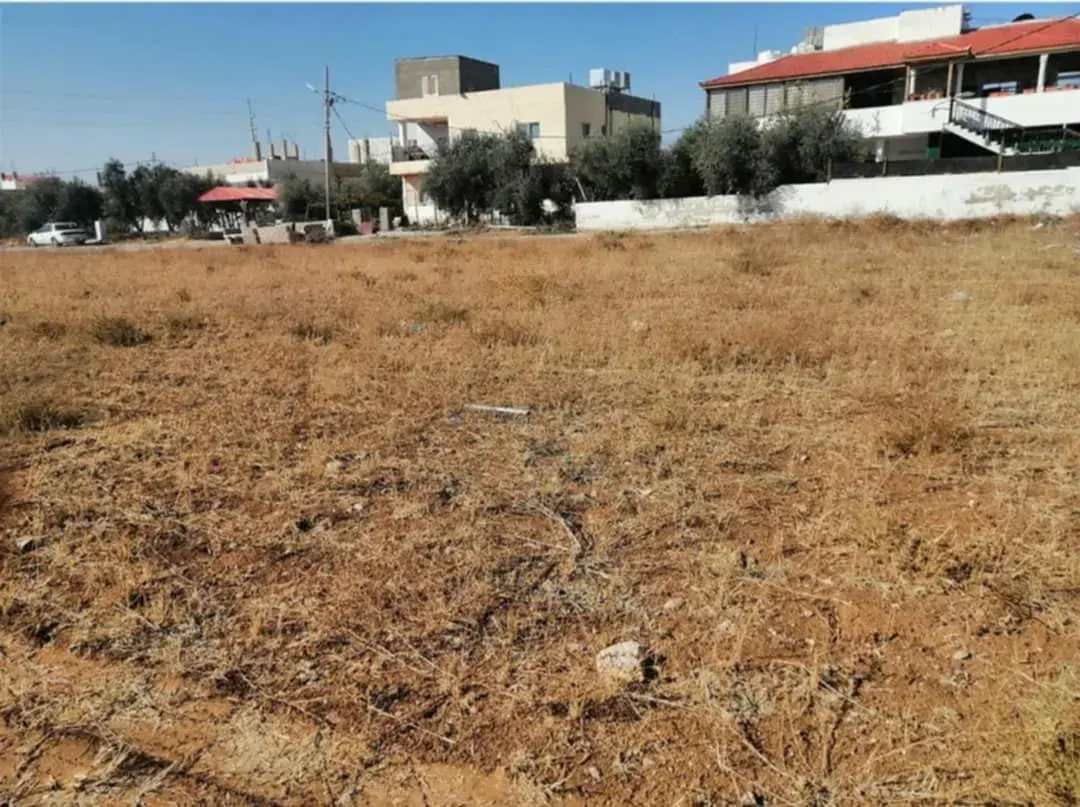 Commercial plot of 928 m² for sale behind Al-Batoush Mall, Al-Adnanya, Karak
