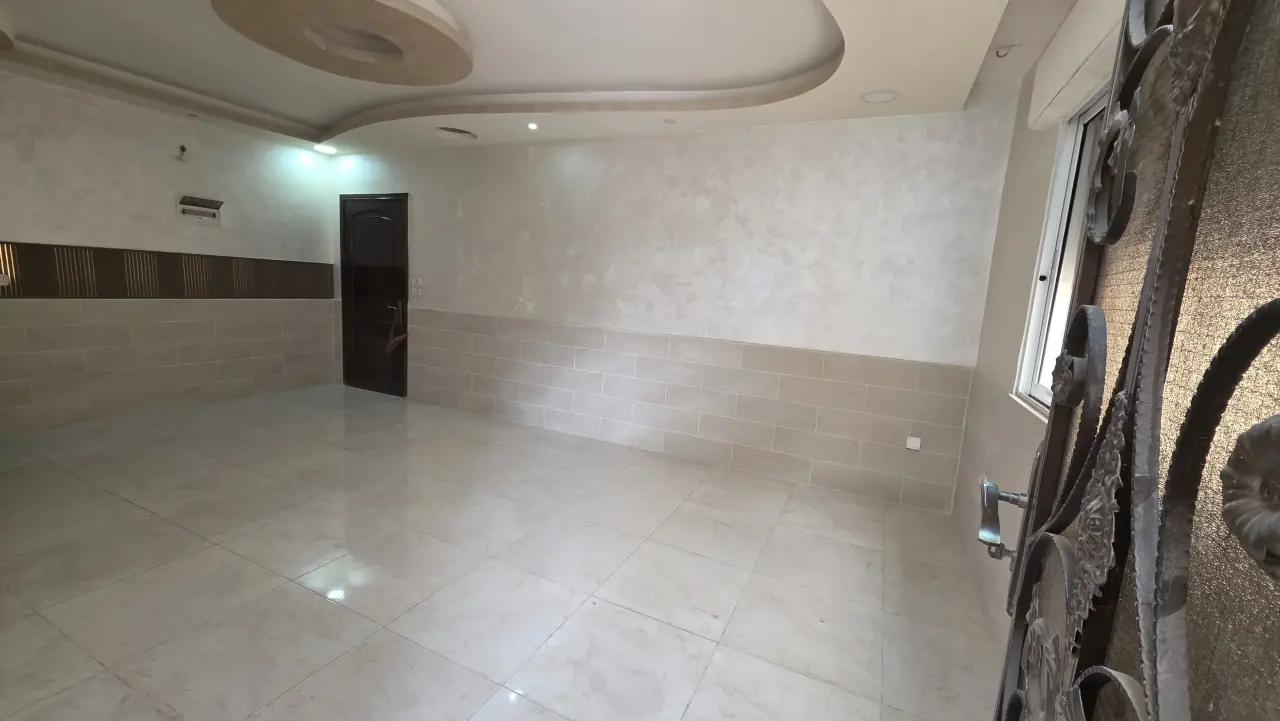Semi-ground 3-bedroom apartment with 120 m² private yards, Hay Al Tloul, Al Hay Al Sharqy