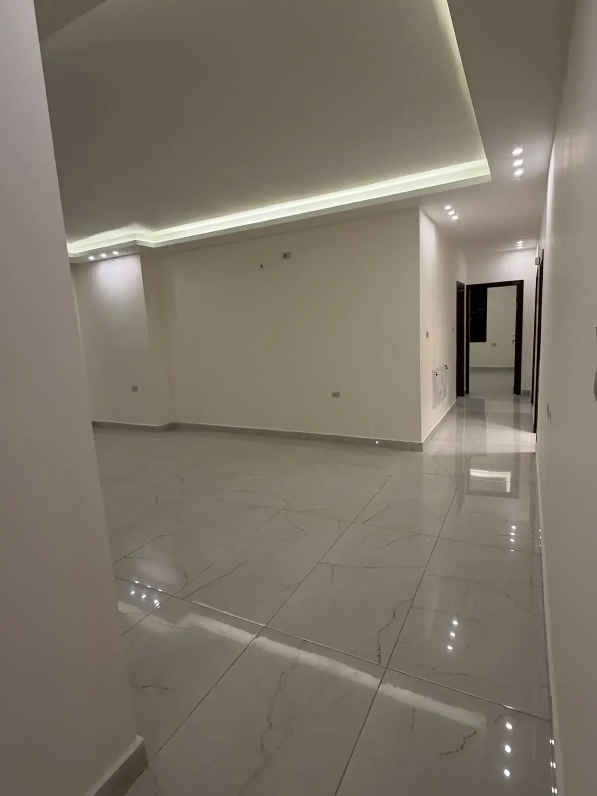 Never lived in: brand-new 194 m² super-deluxe apartment on Al Jeel Street, Al Jandaweel