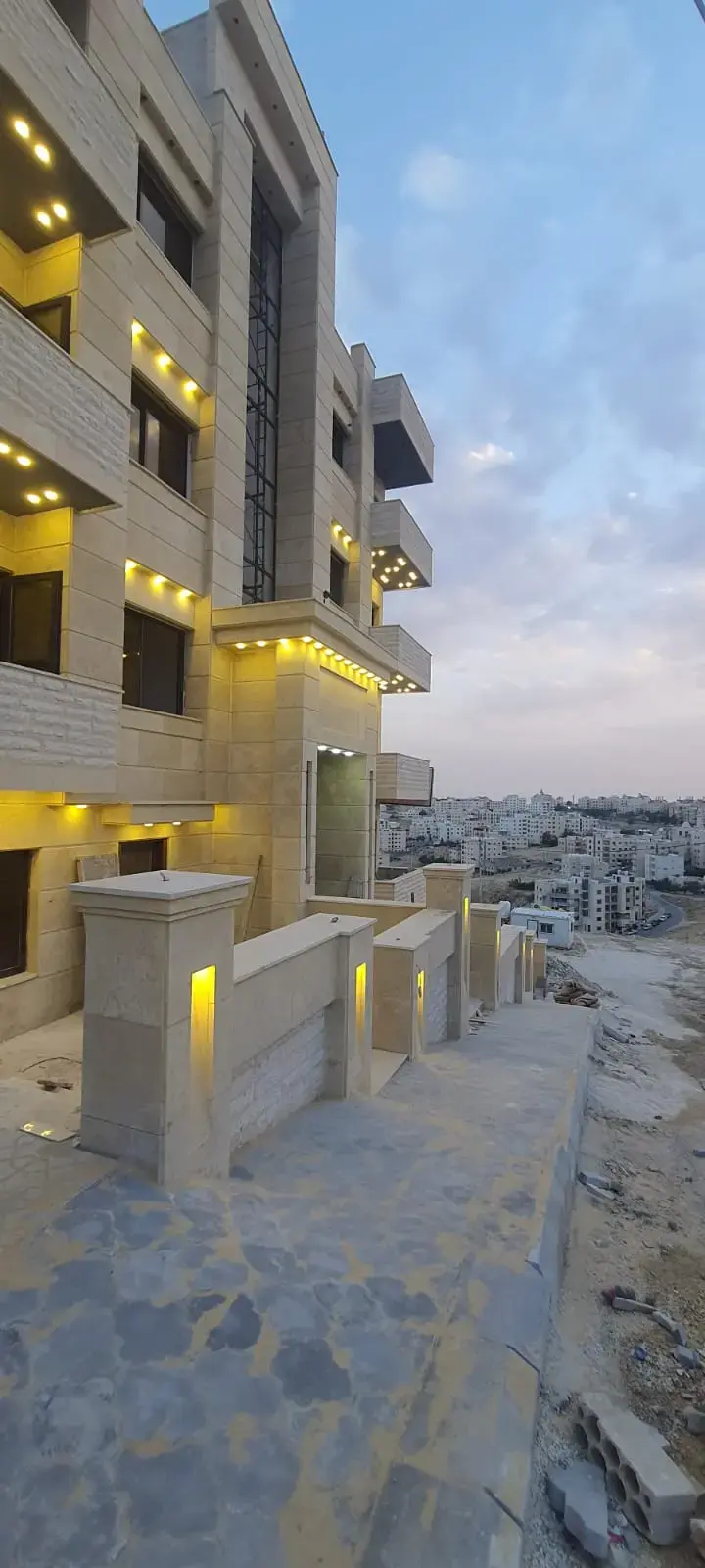 Abu Al-Sous ground-floor duplex, 190 m², with terrace and private garage