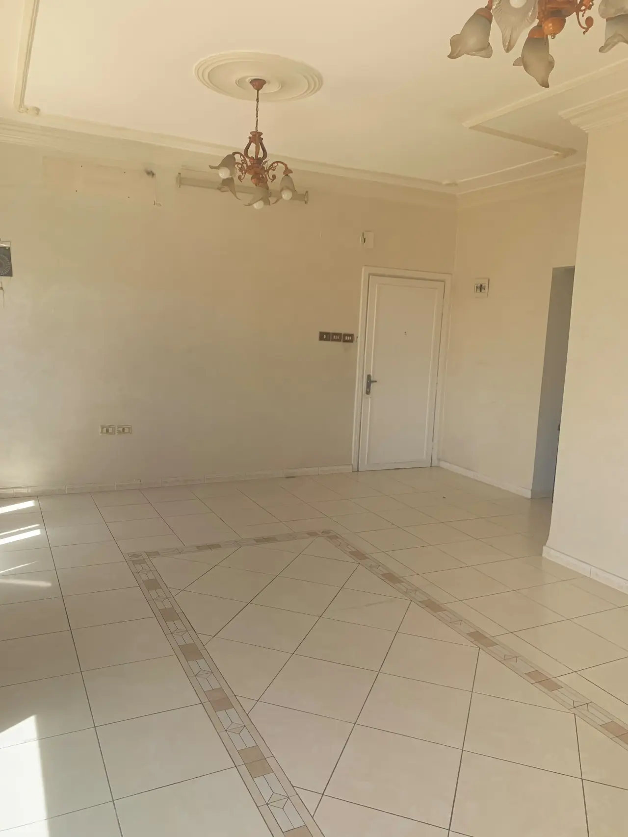 Apartment for sale in Jabal Al Hussain – photo 3