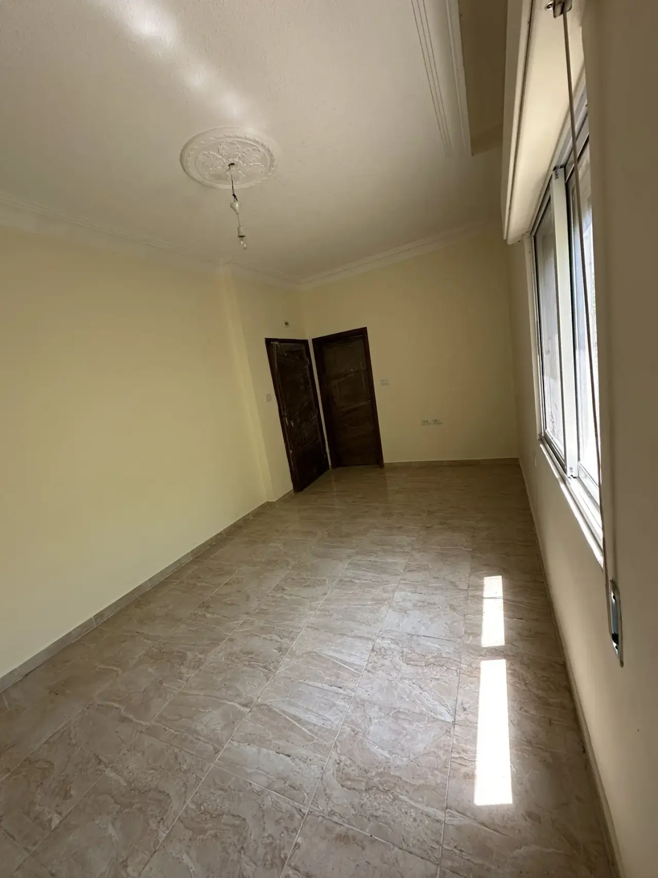Apartment for sale in Jabal Al Hussain – photo 5