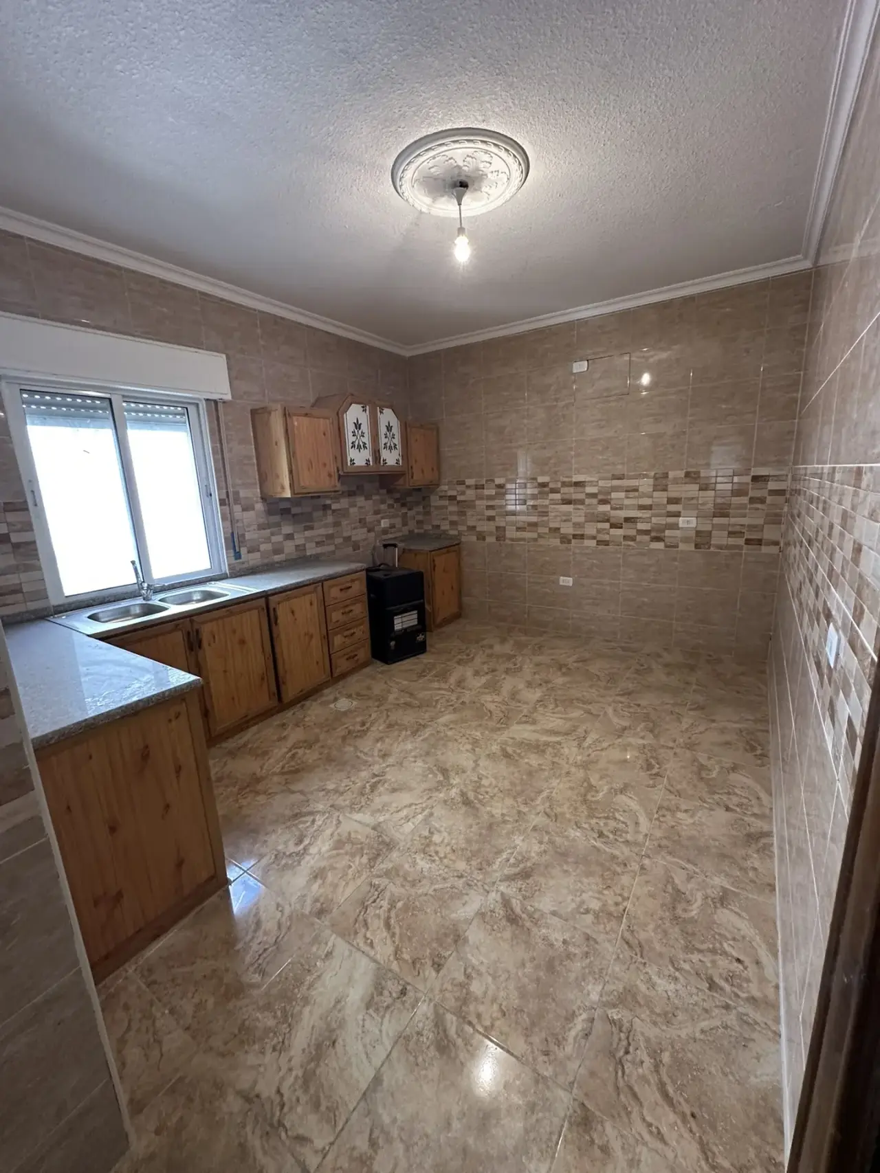 Apartment for sale in Jabal Al Hussain – photo 12