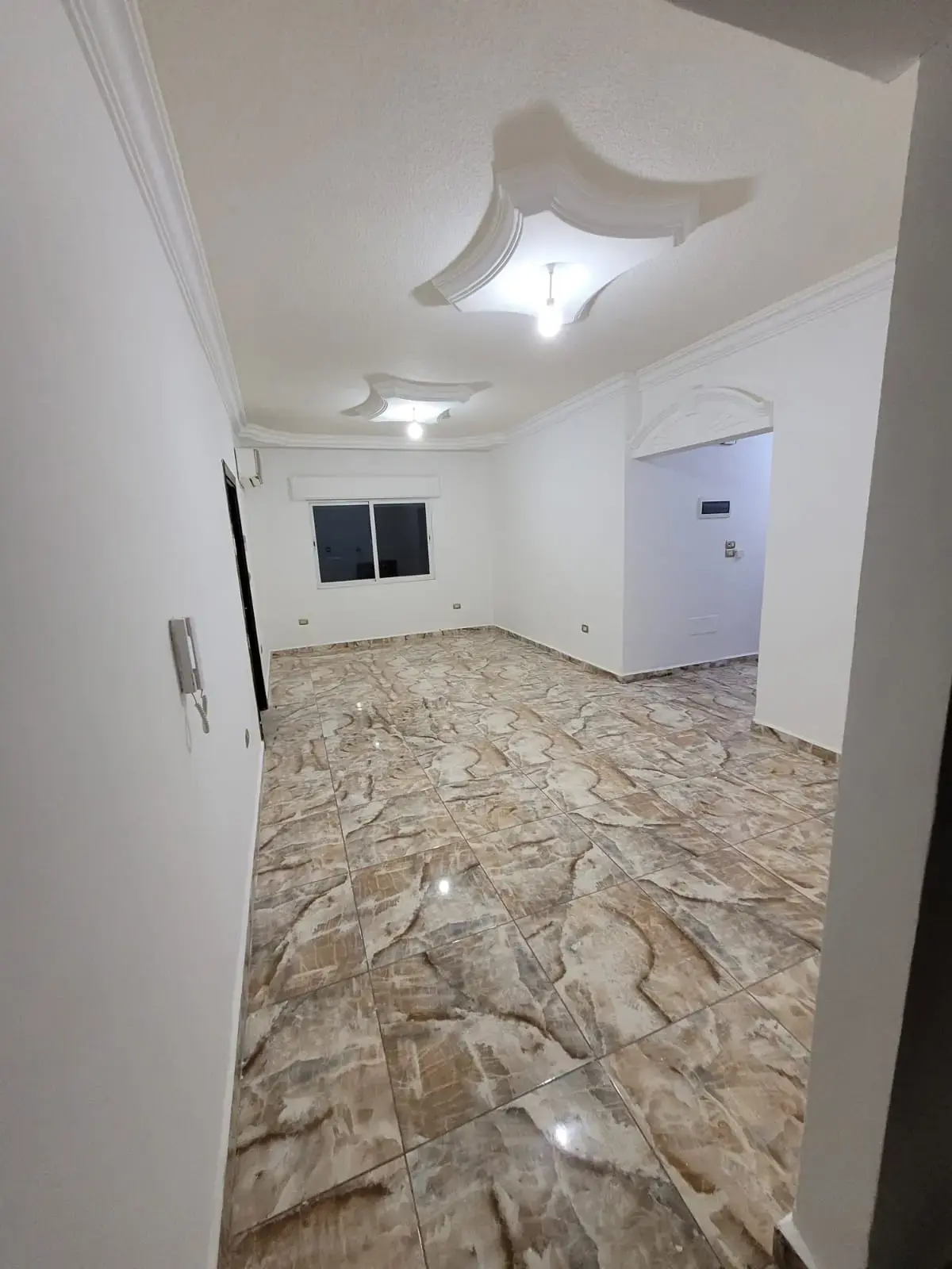 East Arjan 4-bedroom flat, 185 m² on the third floor, separate deed and no mortgage