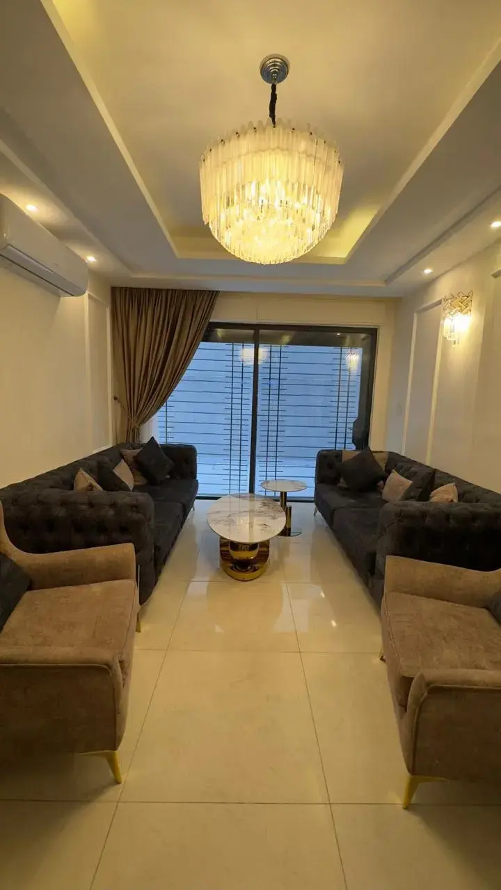 Fully insulated 180 m² apartment with 150 m² garden and terraces for sale in Tla' Al Ali