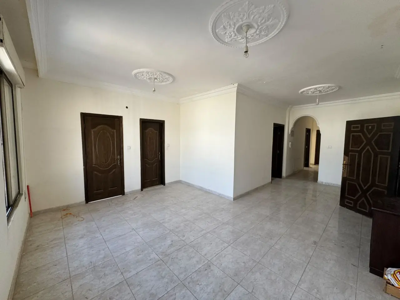 Three bedrooms and three bathrooms in a 127 m² third-floor flat, Hay Al-Bayer, Al Jwaydeh