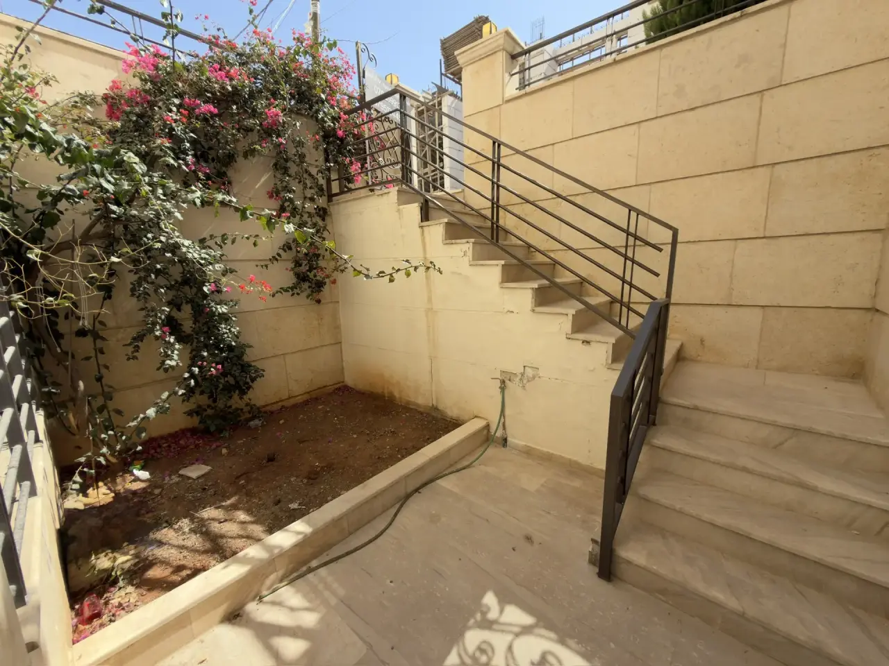 Apartment for sale in Hjar Al Nawabilseh – photo 9