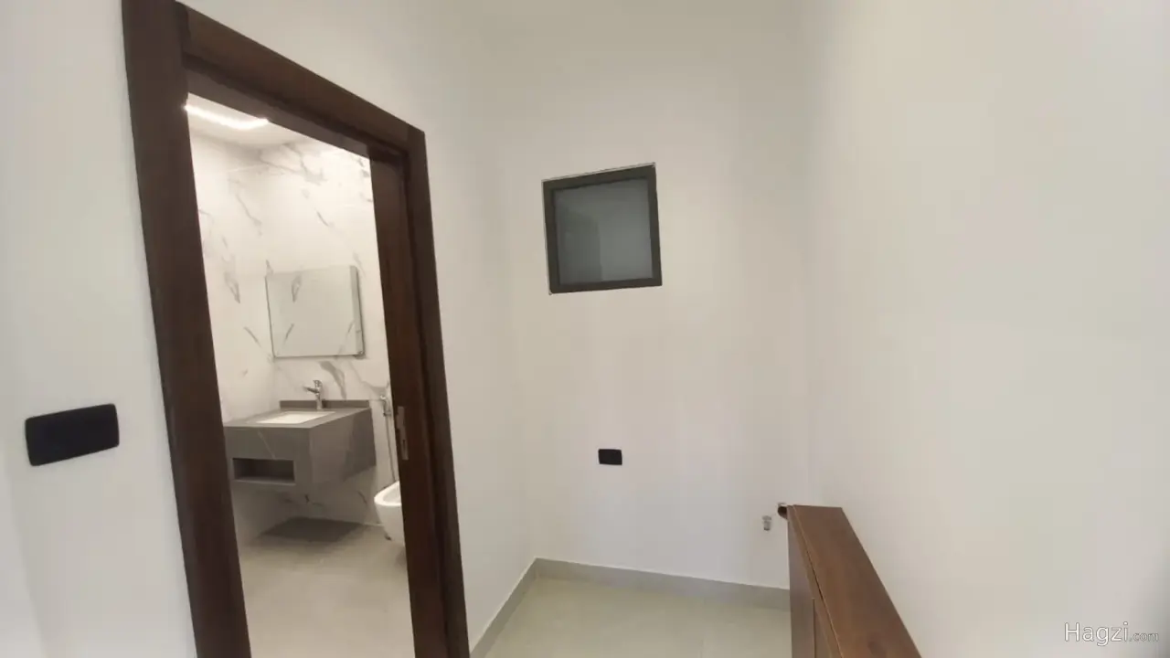 الصورة 4 من 11