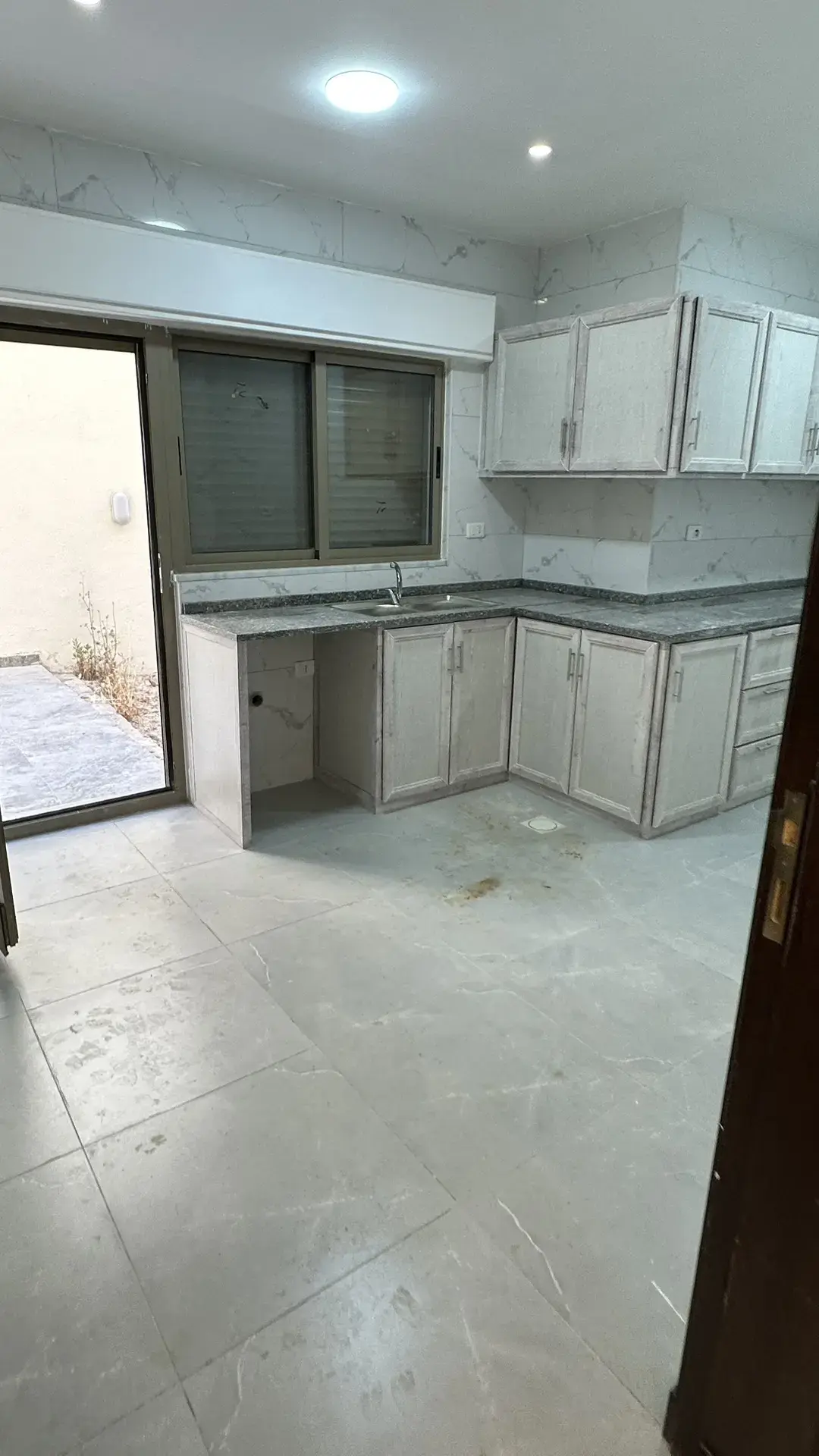 Apartment for rent in Dahyet Al Yasmeen – photo 16