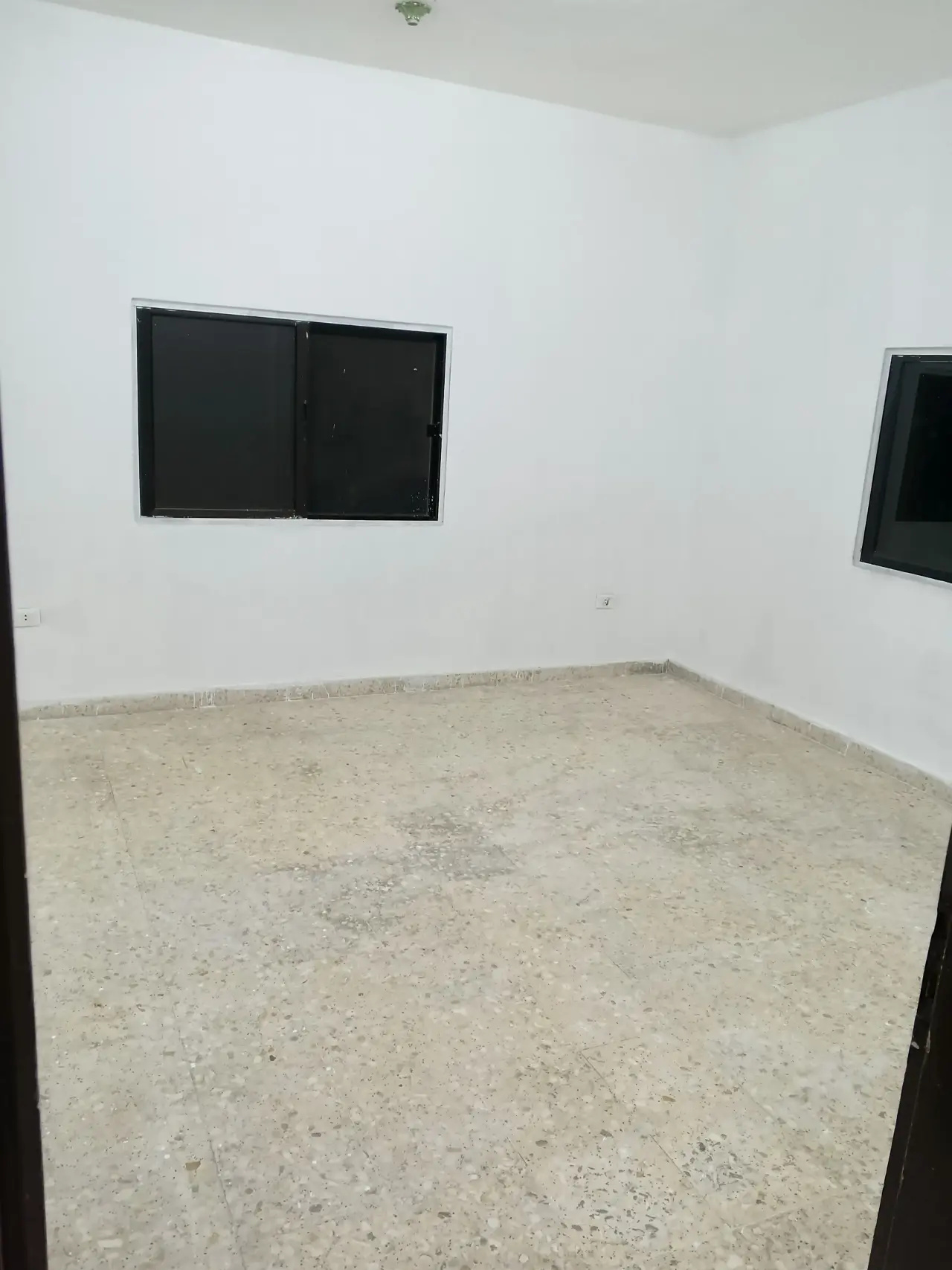 Apartment for rent in Al Qweismeh – photo 2