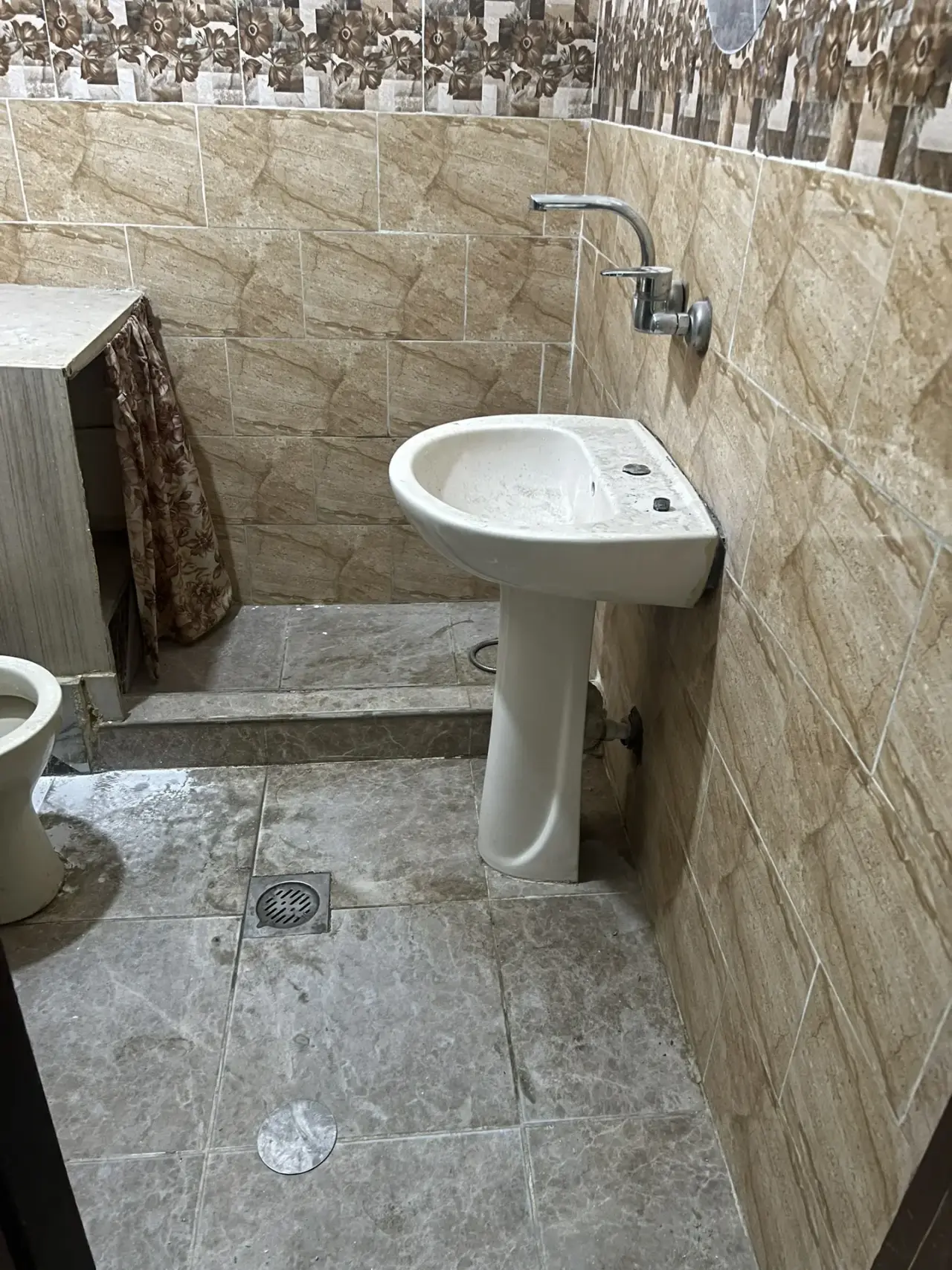 Apartment for rent in Al Qweismeh – photo 6