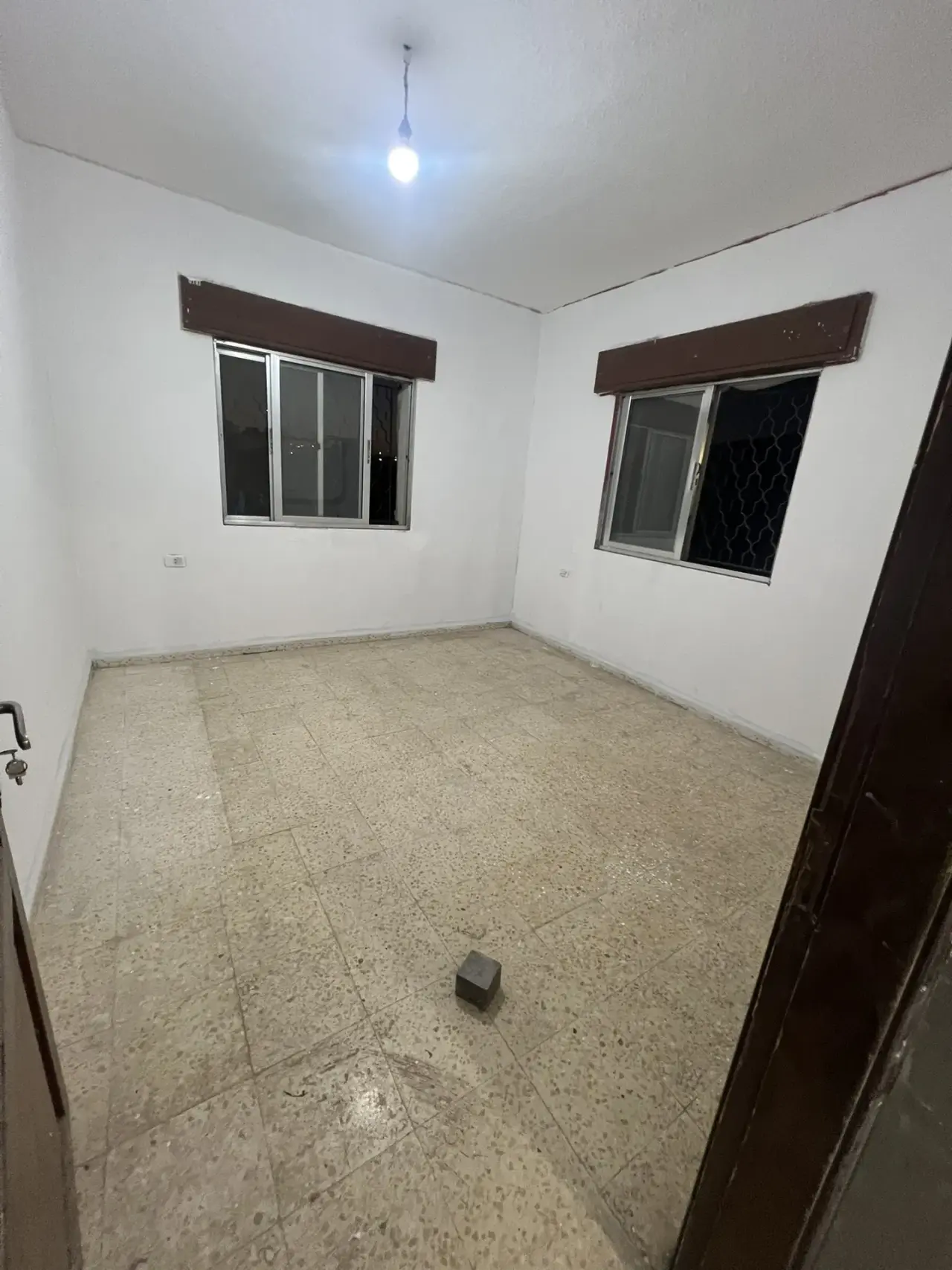 For newlyweds: unfurnished 2-bed flat by Queen Rania Park, Umm Nuwwara