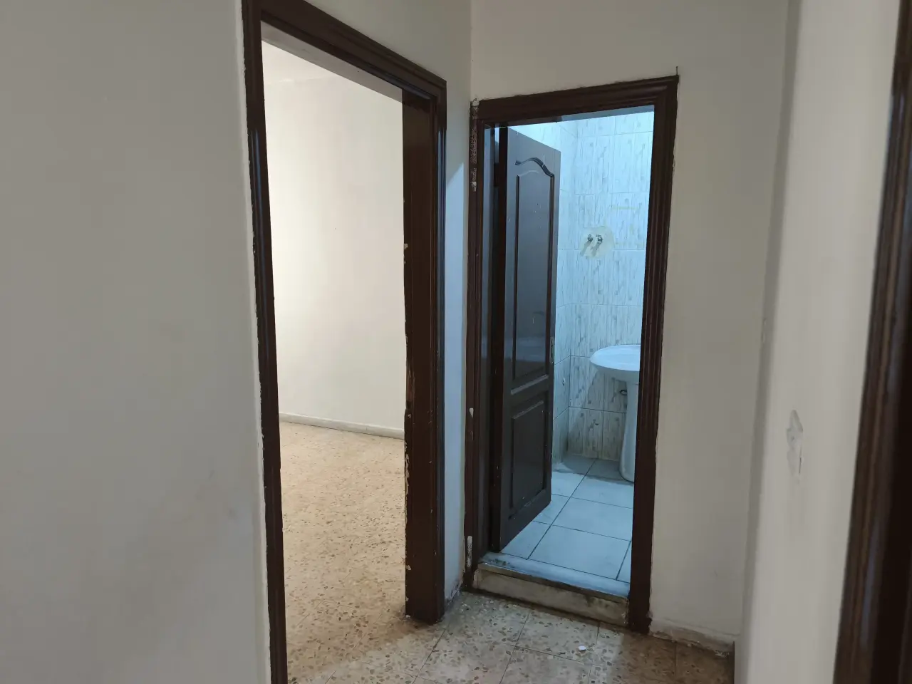 Apartment for rent in Al Qweismeh – photo 4