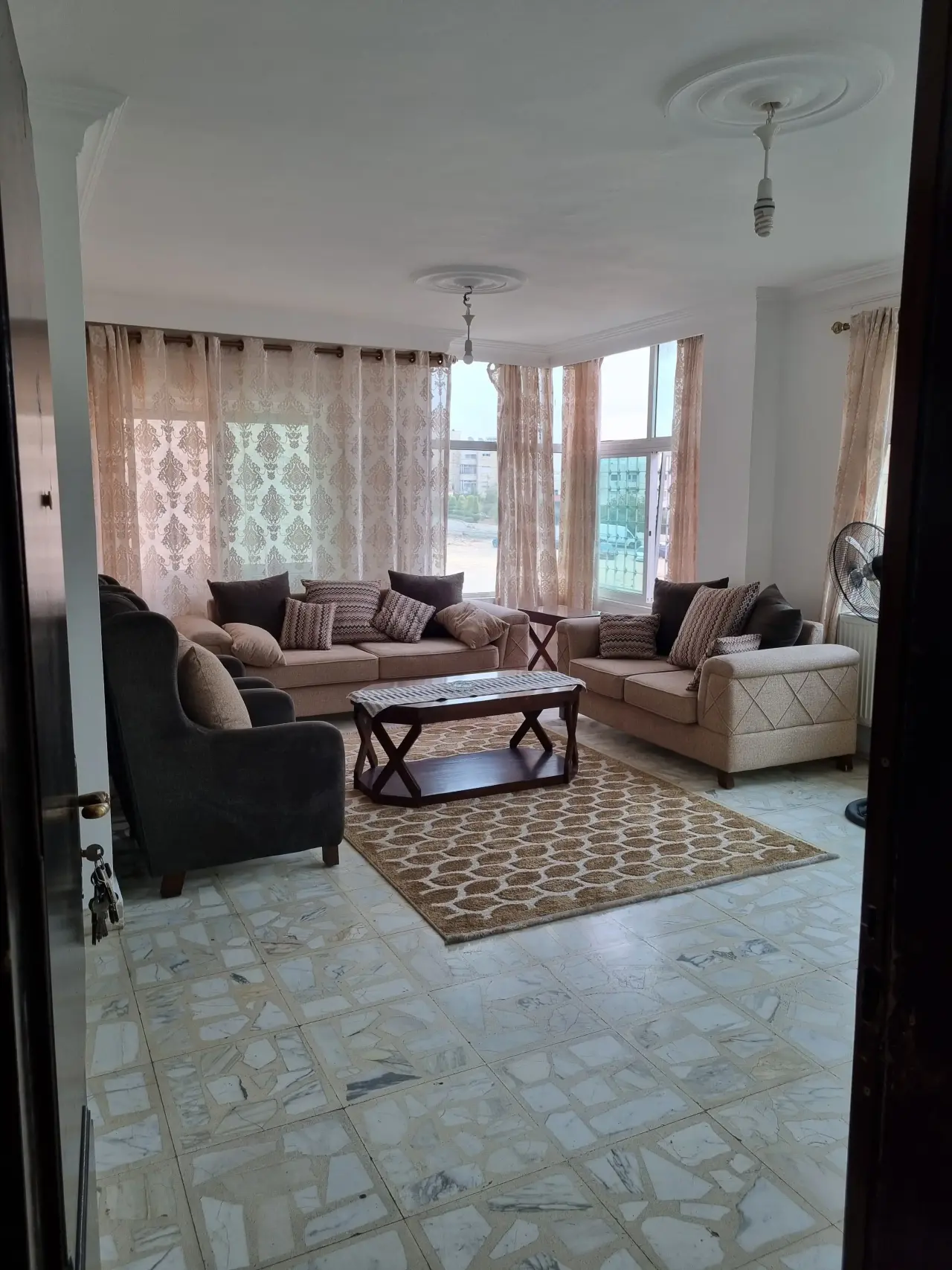 Furnished 3-bedroom apartment for daily rent behind Souq Al Sultan, Tla' Al Ali