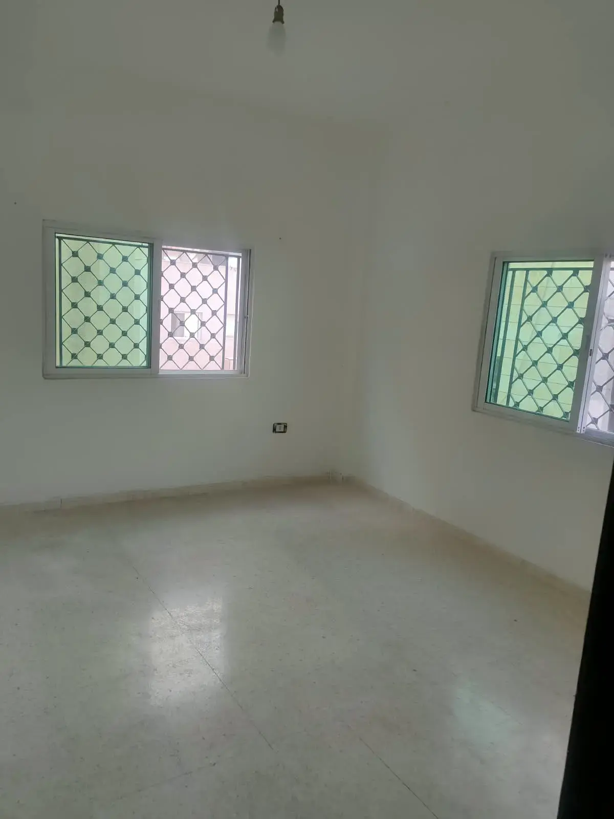 Marka, Al Hizam road near Coca-Cola: first-floor flat, 2 bedrooms and guest room