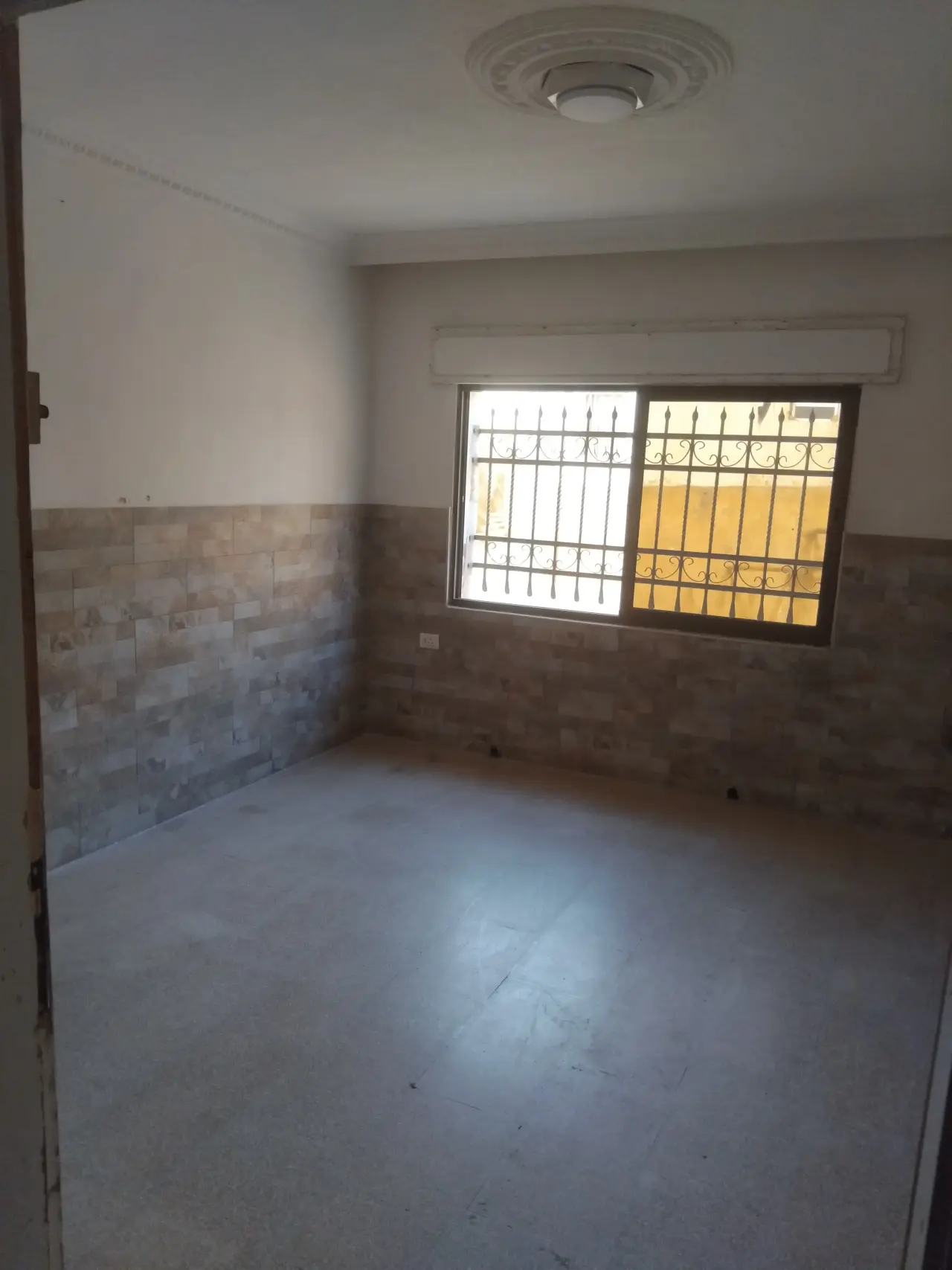 Apartment for rent in Al Jwaydeh – photo 3
