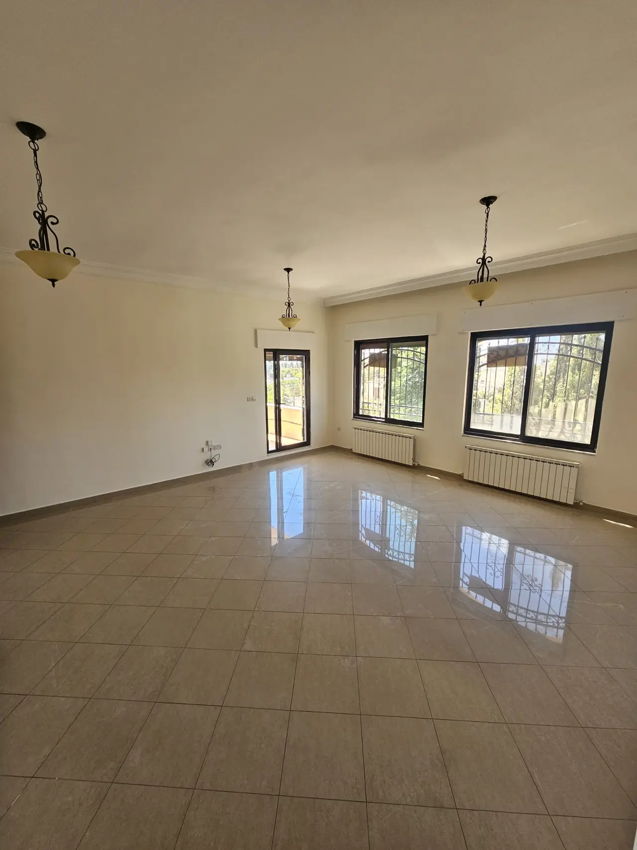 Apartment for rent in Al Kamaliya – photo 2