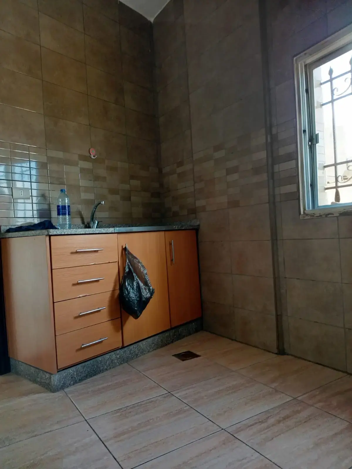 Apartment for rent in Jabal Al Jofeh – photo 5