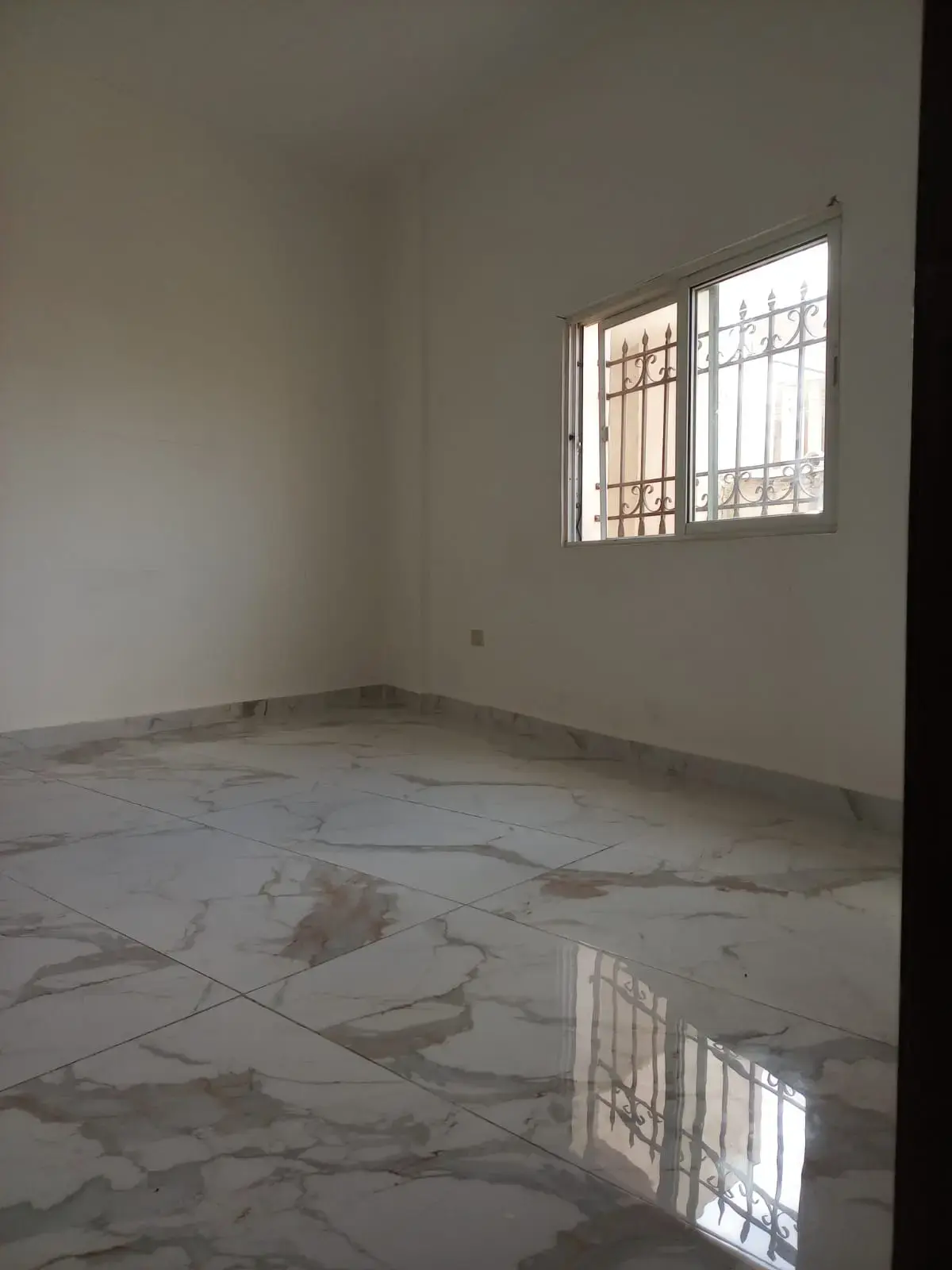 Apartment for rent in Jabal Al Jofeh – photo 2