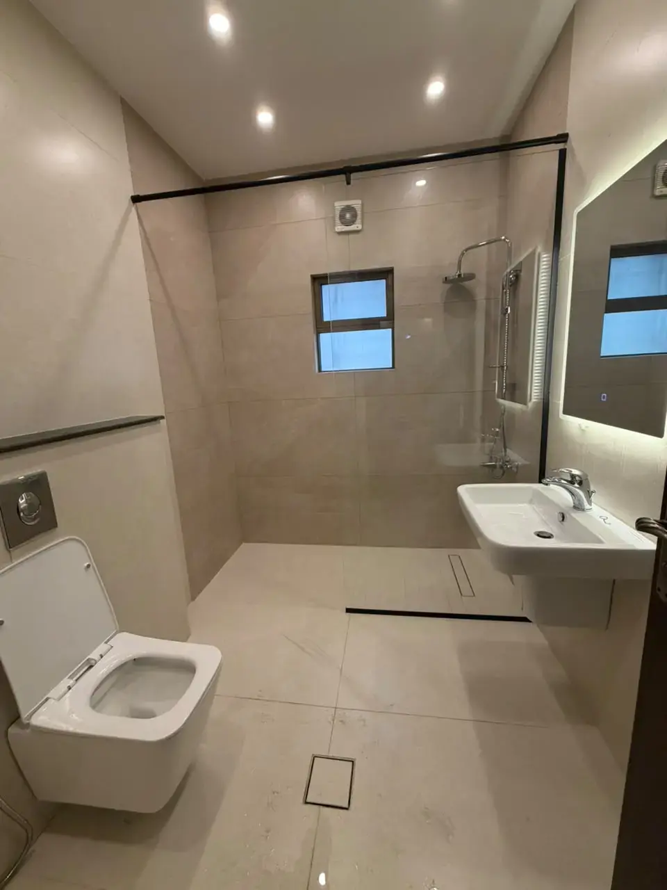 Apartment for rent in Umm al Kundum – photo 17