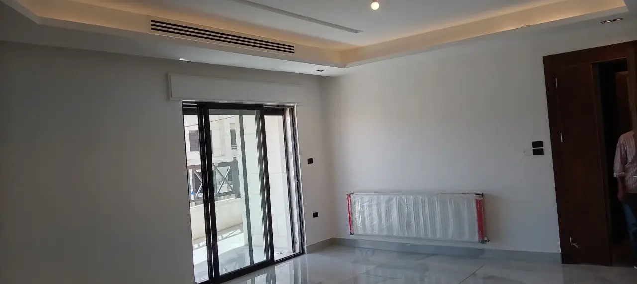 New 200 m² 3-bedroom apartment for rent on the Abdoun corridor