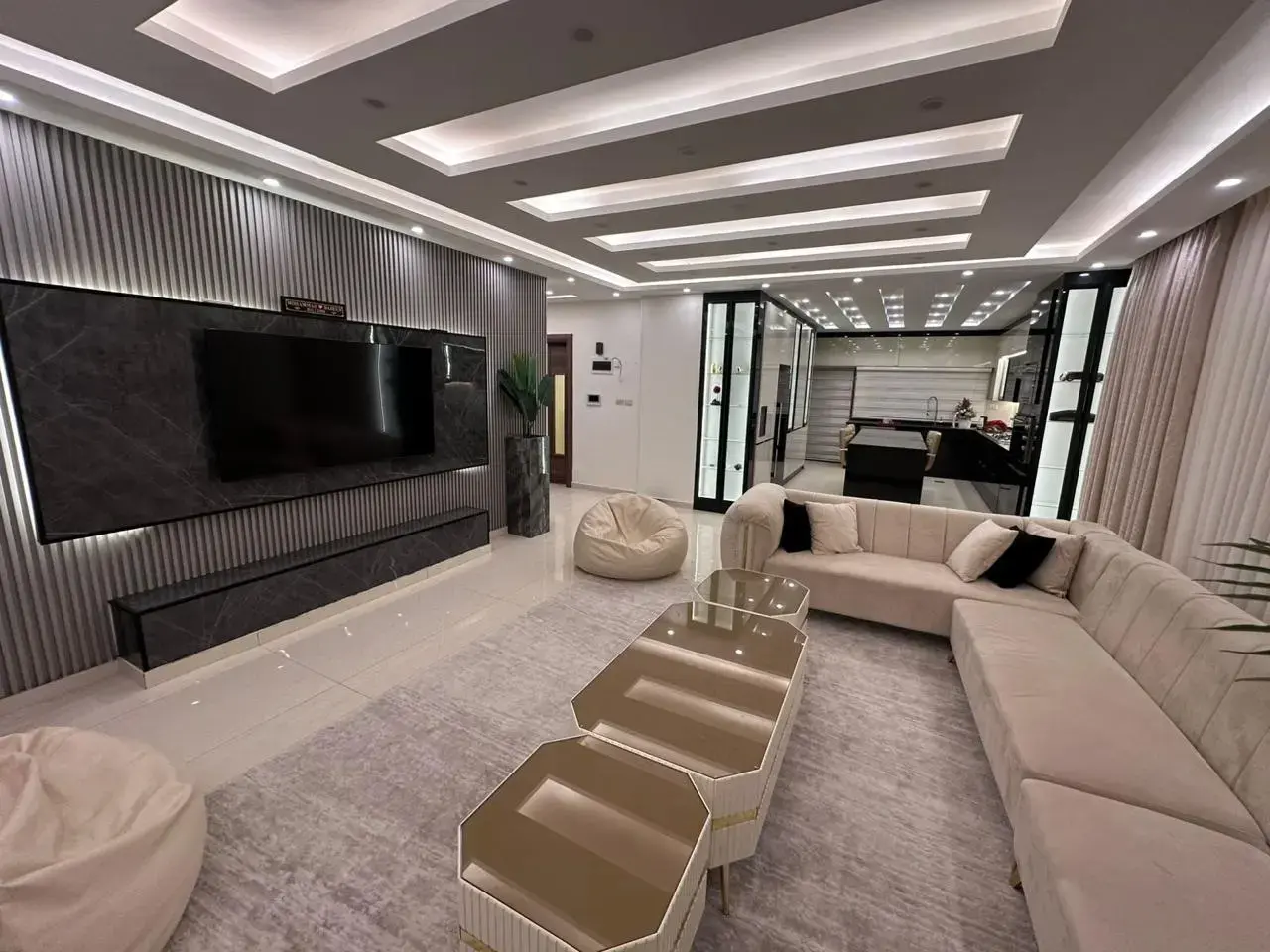 Super-deluxe furnished 3-bedroom apartment for yearly rent on Al Salam Street, Naour