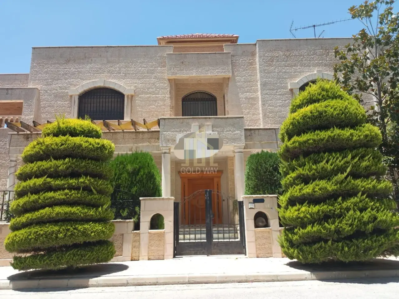 Attached villa with swimming pool for sale in a prime part of Deir Ghbar