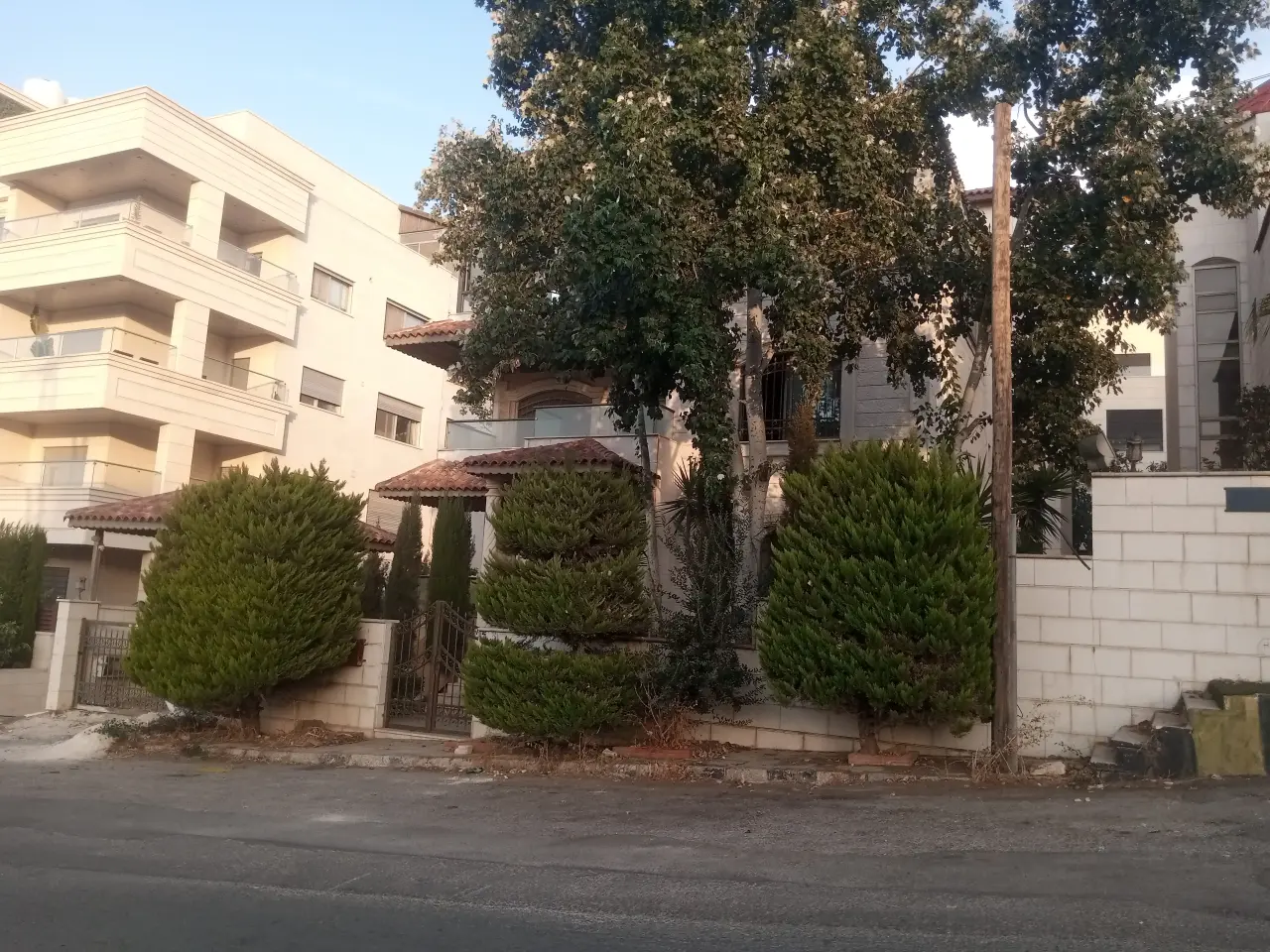 Villa for sale in Dahyet Al Nakheel – photo 5